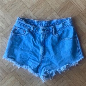VINTAGE LEVI SHORTS